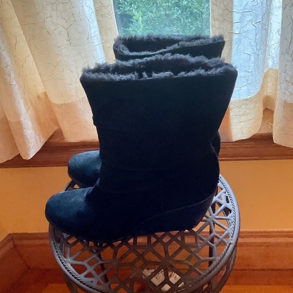 CALVIN KLEIN Suede Wedge Boots - Picture 3 of 6